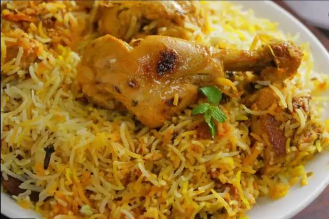 Hyderabadi Chicken Dum Biryani